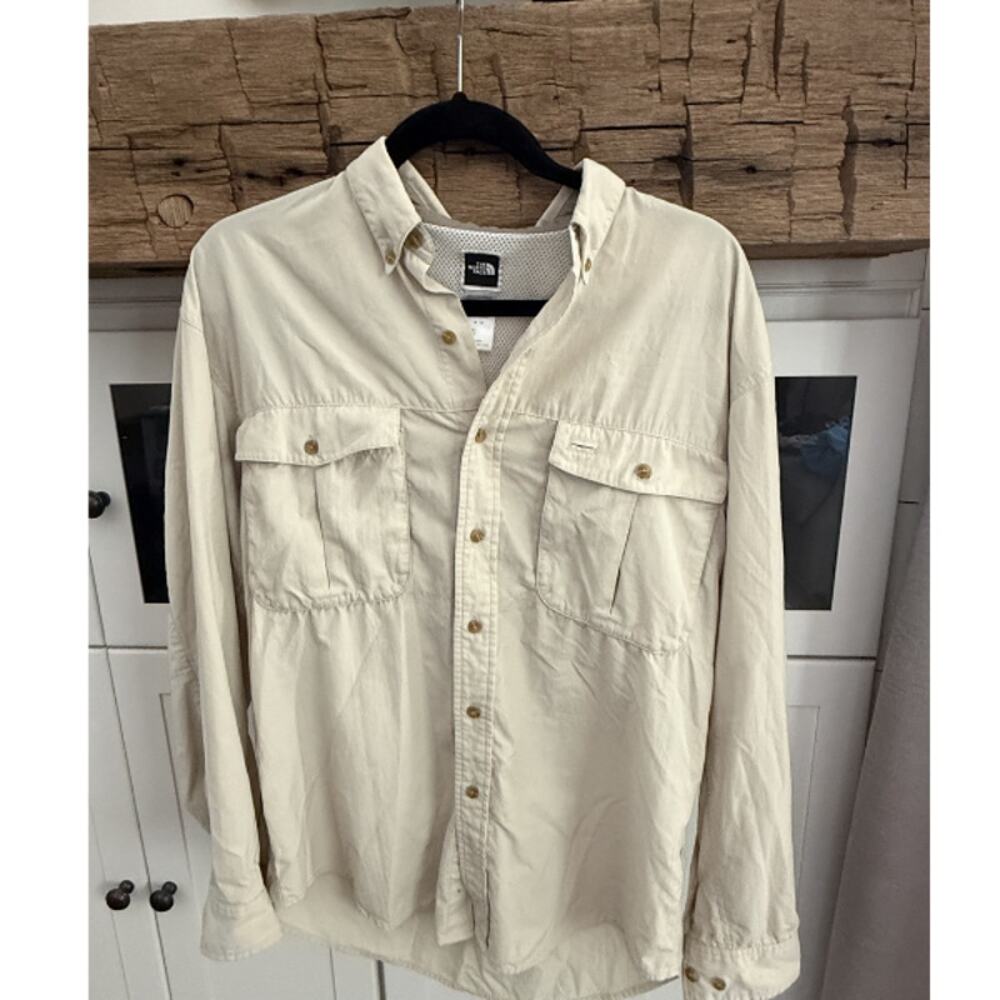 The North Face Men's Beige Nylon Utility Button Down Long Sleeve Shirt Small